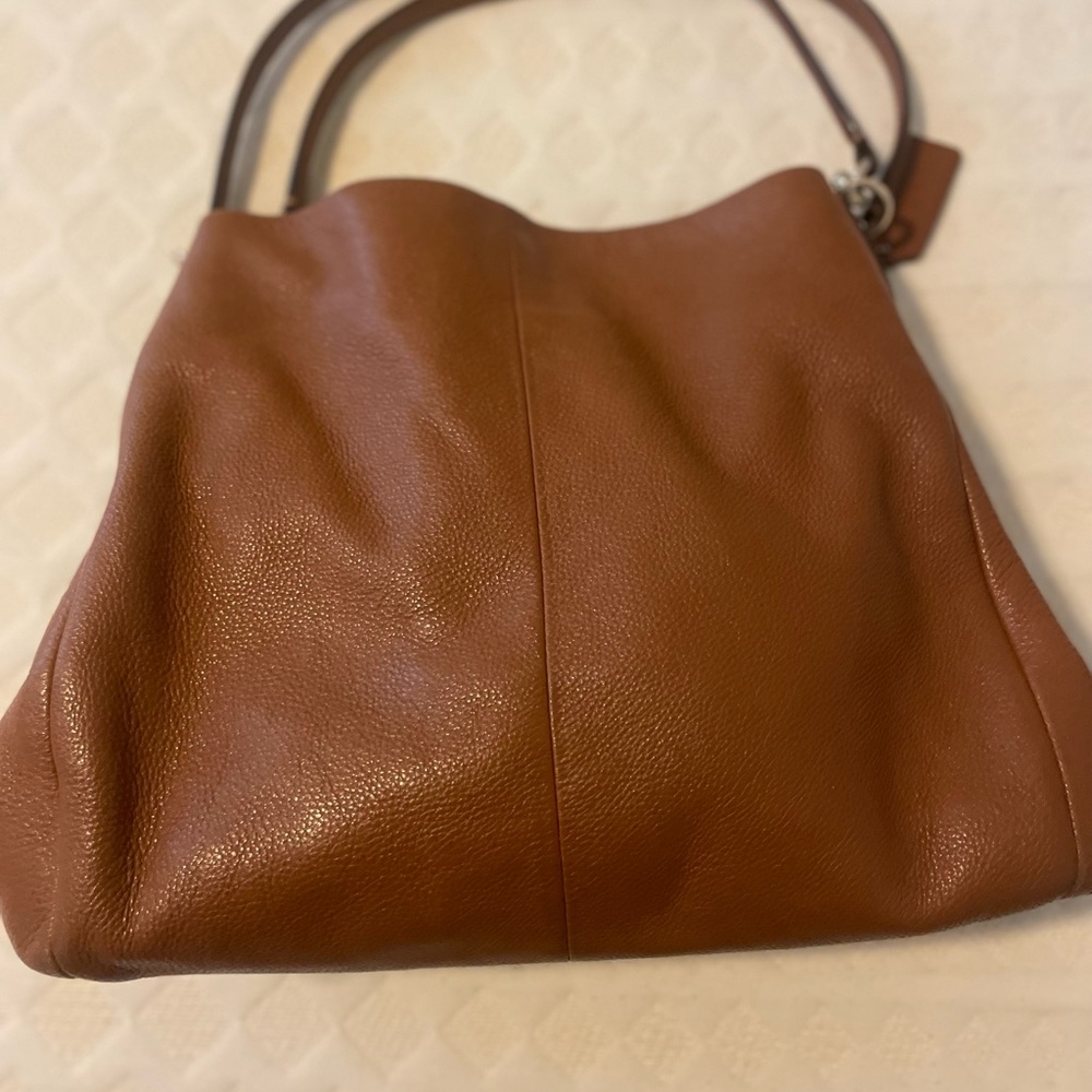 Almost new Coach shoulder tote
